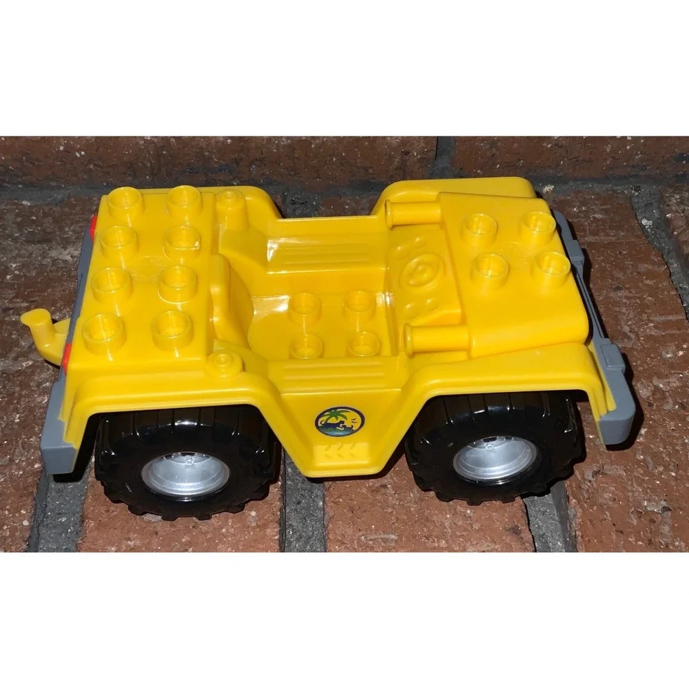 Mega Bloks Yellow Off Road Safari Jeep Toy Vehicle with Building Studs